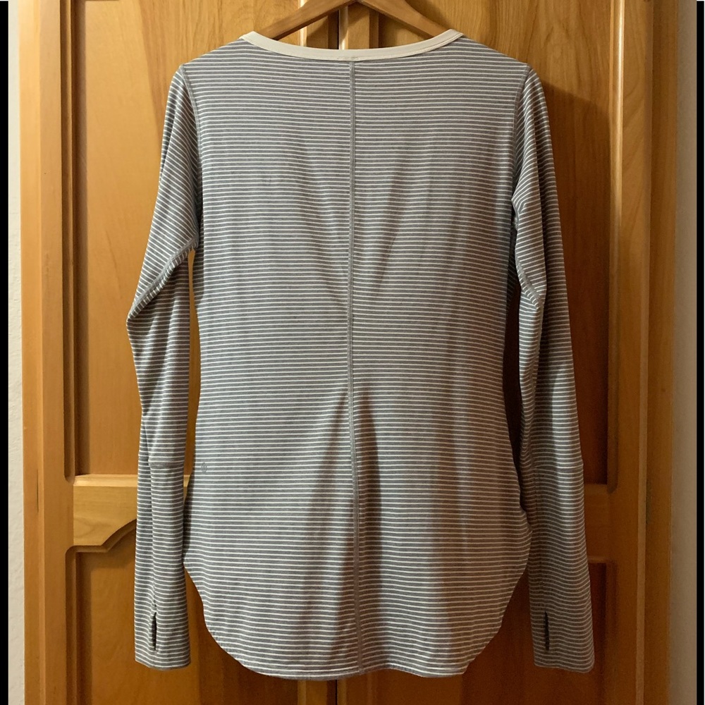 Lululemon Long Sleeve Top - Picture 9 of 10